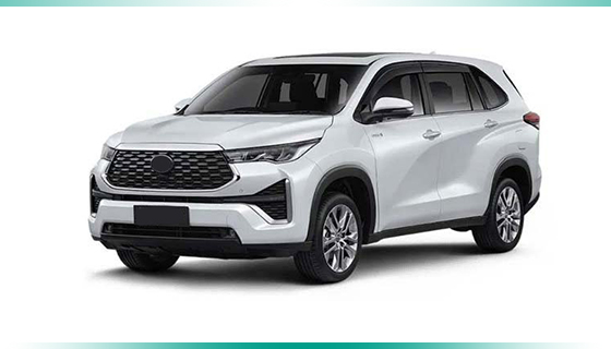 TOYOTA INNOVA 2023